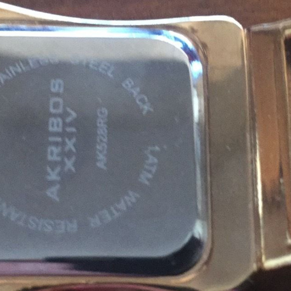 AKRIBOS XXIV Women's Quartz Buckle Bracelet WATCH GOLD NWT - Picture 4 of 5